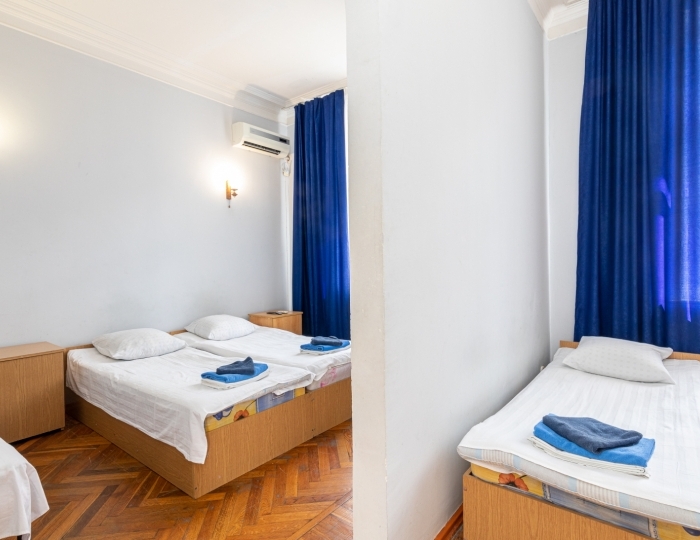 Стандарт 4-местный 2-комнатный стандарт без балкона корпус 3 - Дом отдыха «Мидель Гагра»