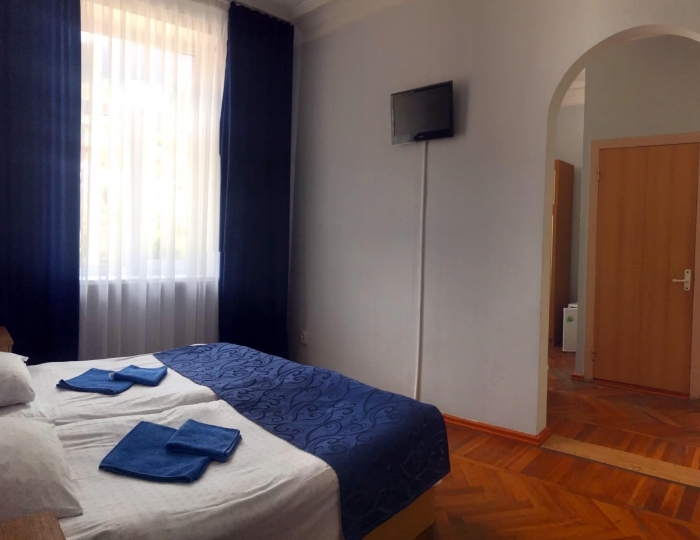 Стандарт 3-местный 2-комнатный без балкона, главный корп.3 - Дом отдыха «Мидель Гагра»